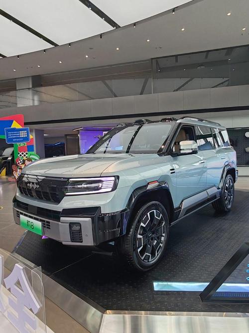 深圳148比亚迪方程豹硬派越野的爆款，英菲尼迪35周年与你共成长
